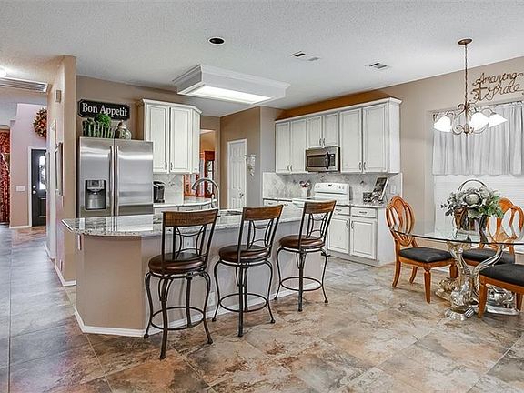 5th image of 6631 Waterbury Dr