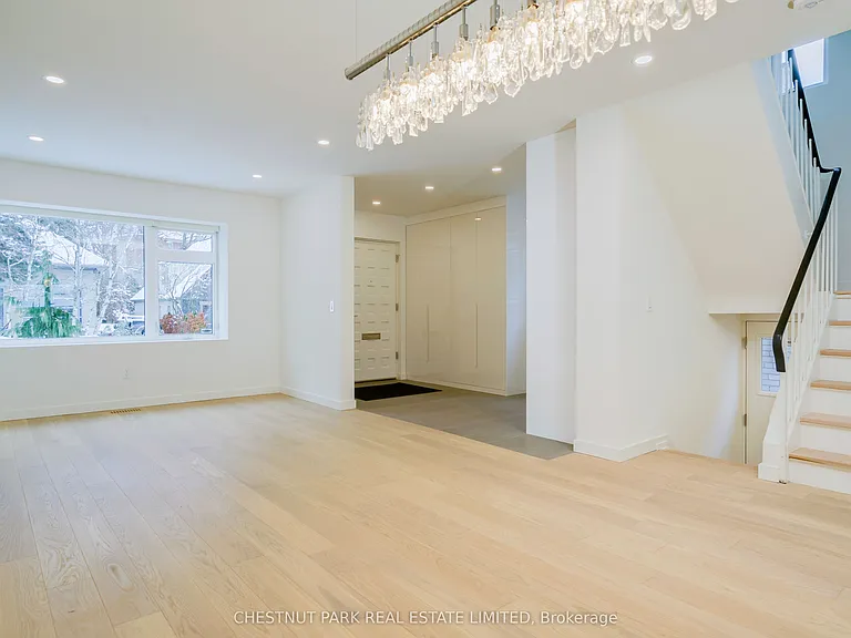 116 Boulton Dr — Photo 5