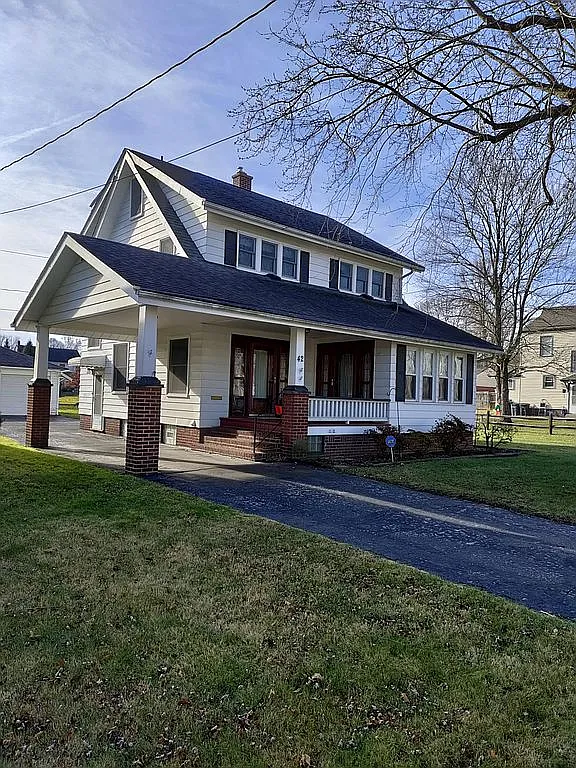 42 Como Ave photo 1