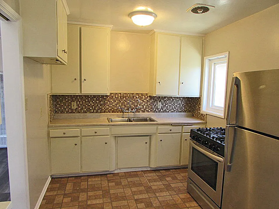 2-Bedroom, 1 Bath Apartment for Rent in San Diego, CA | Modern Kitchen | Reserve Parking