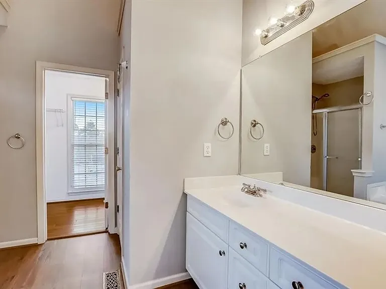 74 Flanders Ct — Photo 26