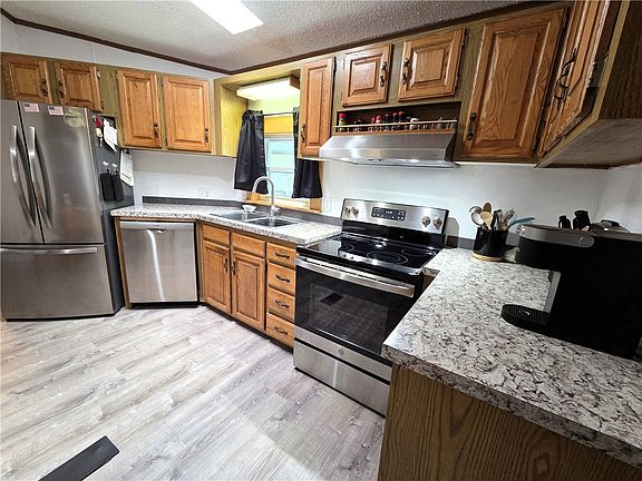 4th image of 139 McGee Rd