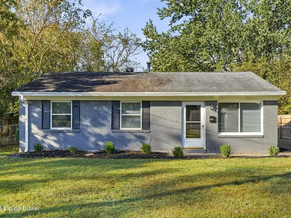 9816 Titan Dr, Louisville, KY 40229