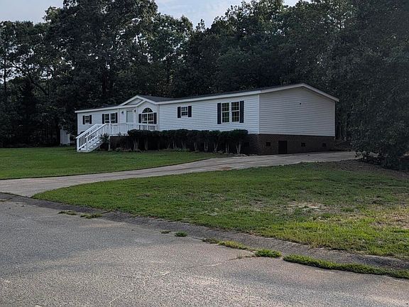 2nd image of 104 Franklin Rd