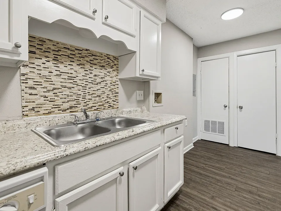 Residences at Overlook