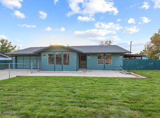 290 Blossom Way, Yakima, WA 98908