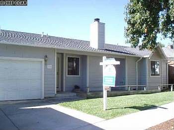 1st image of 320 Paloma Ct
