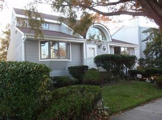 410 N Gladstone Ave, Margate, NJ 08402
