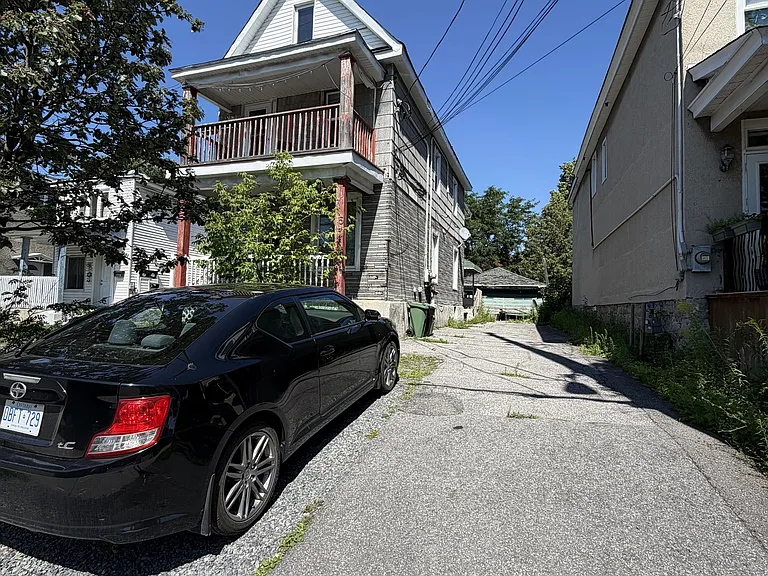 315 Parkdale Ave #B — Photo 1