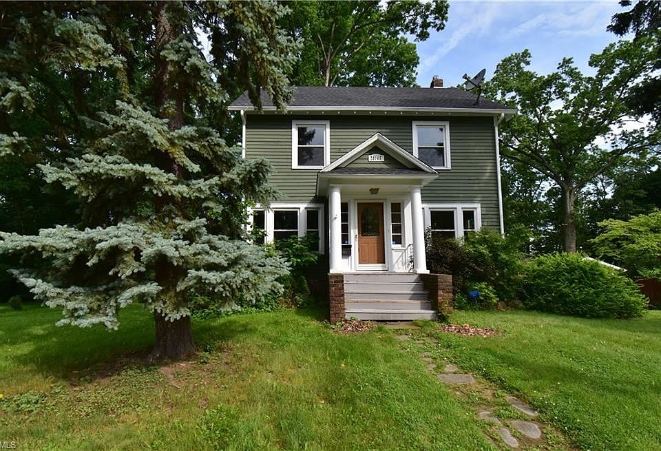 1st image of 20145 Hillcrest Dr