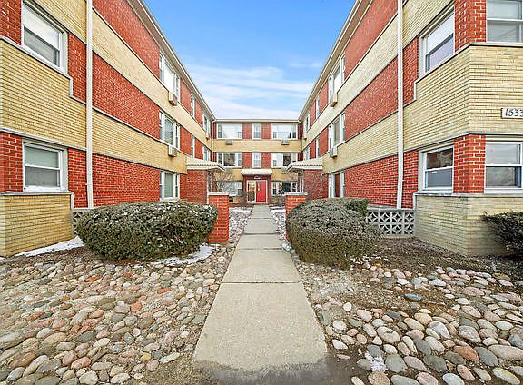 3rd image of 1535 Harlem Ave APT 2S