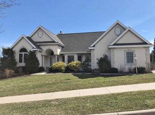 805 Swallowtail Dr, Madison, WI 53717