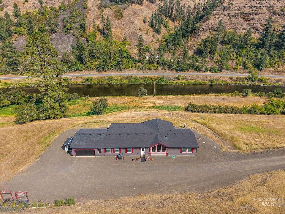 1st image of 2136 Lukes Gulch Rd