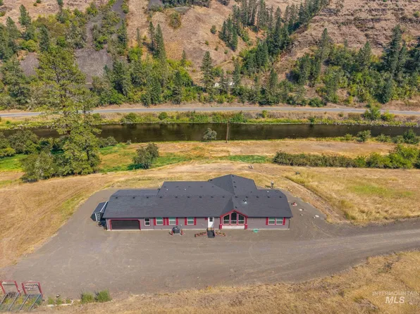 2136 Lukes Gulch Rd, Stites, ID 83552