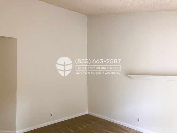 4th image of 1122 Cedar Gables Dr