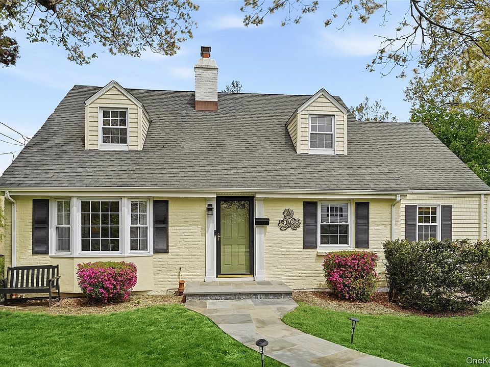 1st image of 325 Frank Avenue