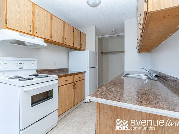 3rd image of 843 15th Ave E #501093