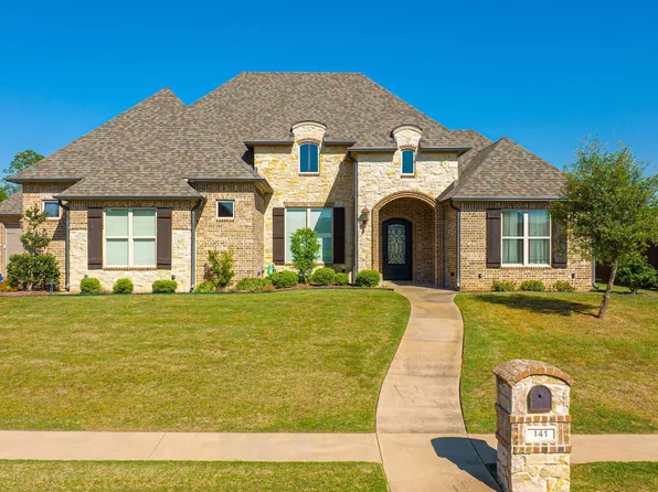 141 Circle Club Ln, Hallsville, TX 75602