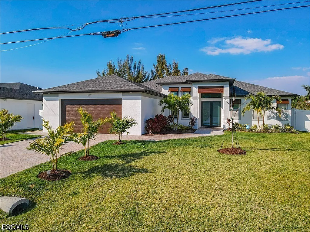 4 bed, 3.0 bath, 2207 sqft, $3,500 — Photo 4