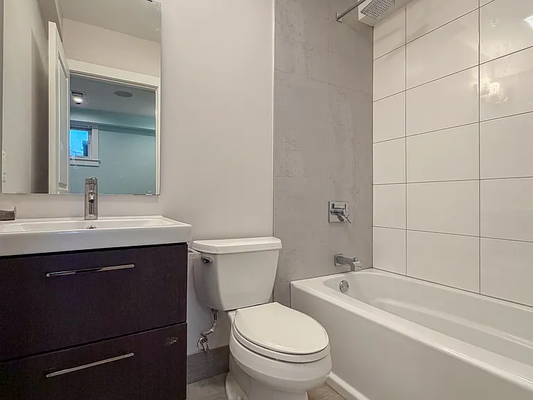 1601 Hobart St NW #1 — Photo 32