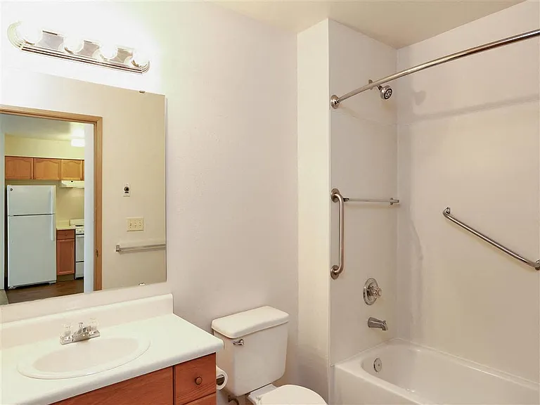 The Vintage at Arlington Senior Apartments — Photo 20