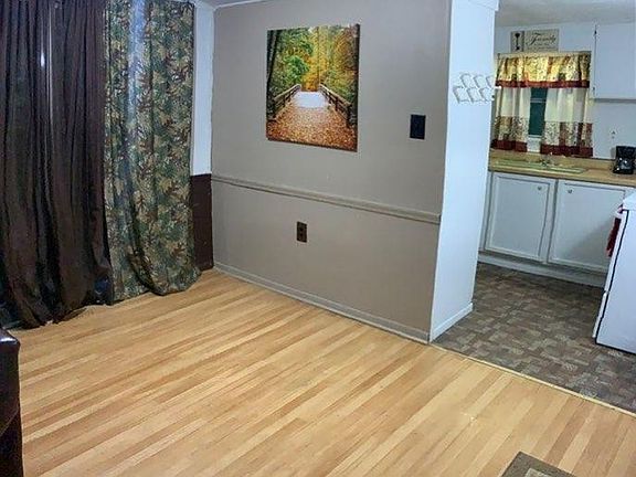 4th image of 220 County Road 401 #8982827