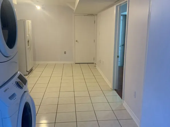 16 Stevensgate Dr #Basement, Ajax, ON L1T 4Z3