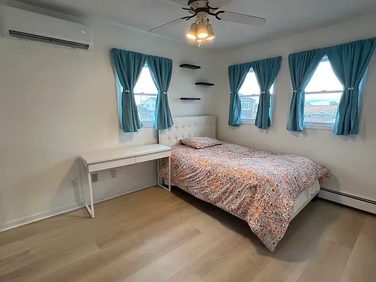 912 Pacific St #2 — Photo 4