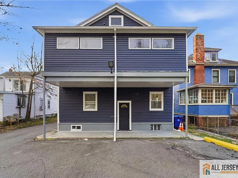29 Grant St #1 — Photo 17