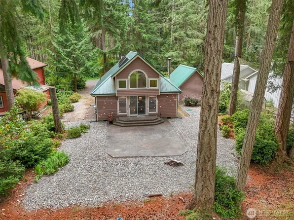 11319 Country Club Drive, Anderson Island, WA 98303