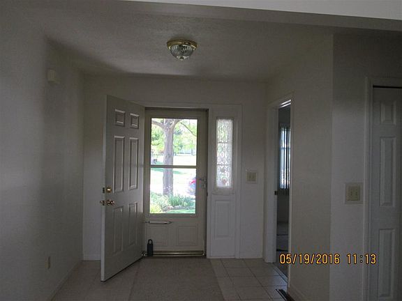 2nd image of 17813 Bay Winds Dr