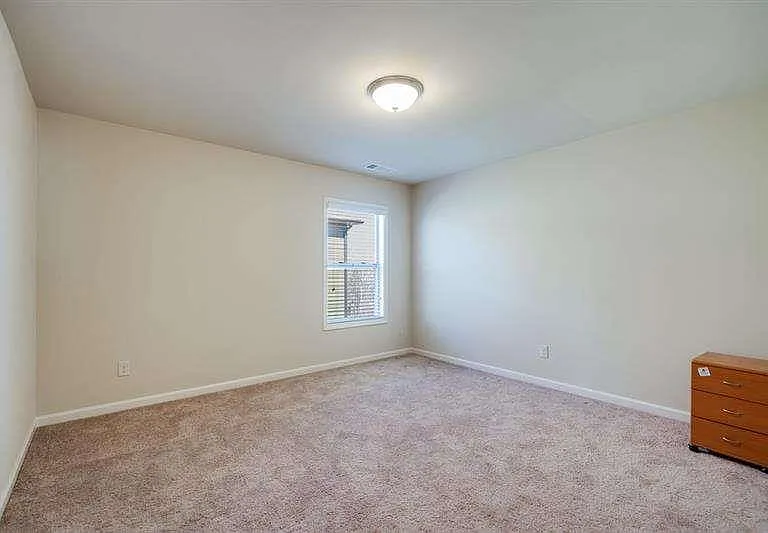 4215 Miramount Overlook — Photo 35