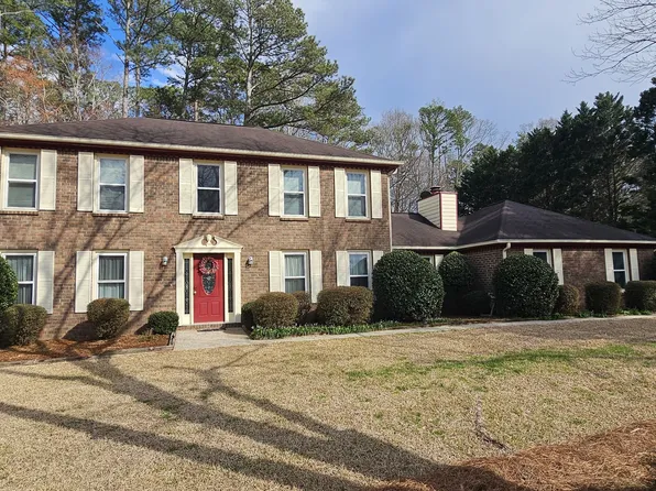 115 Birch Ct, Fayetteville, GA 30214