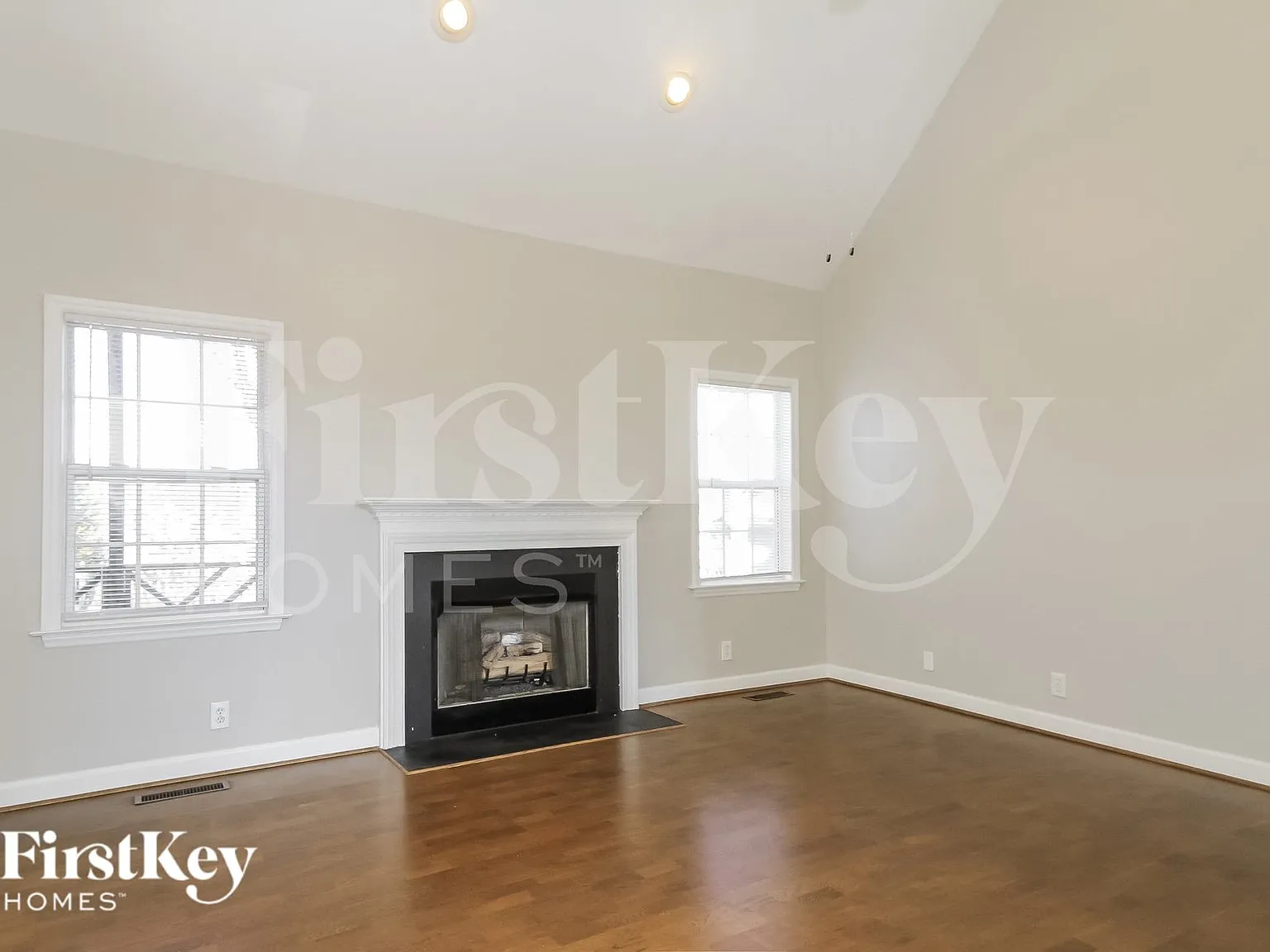 4 bed, 2.5 bath, 1960 sqft, $2,175 — Photo 4