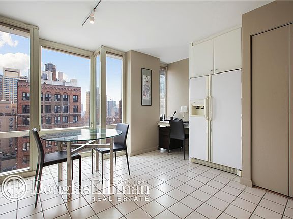 3rd image of 52 Park Ave APT 12A