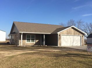 300 N Oak St, Home, KS 66438
