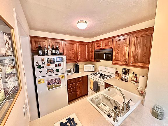 5th image of 1425 N Oak Hill Dr Unit G-4
