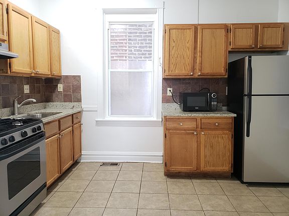 5th image of 3634 S Hermitage Ave APT 1