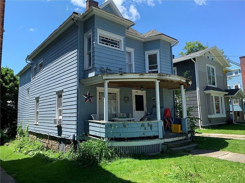 2nd image of 354 E 4th St