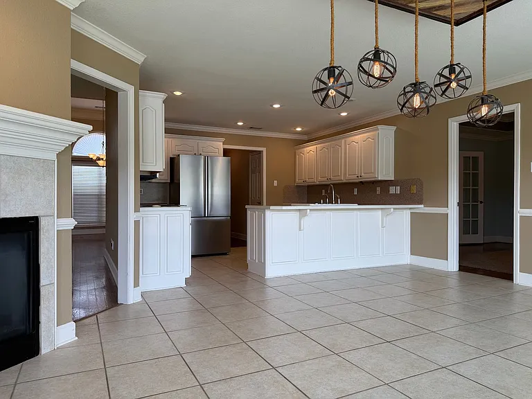 34 Lakeview Ln — Photo 4