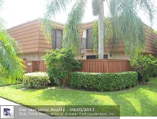 1st image of 2831 Waterford Dr N #2831