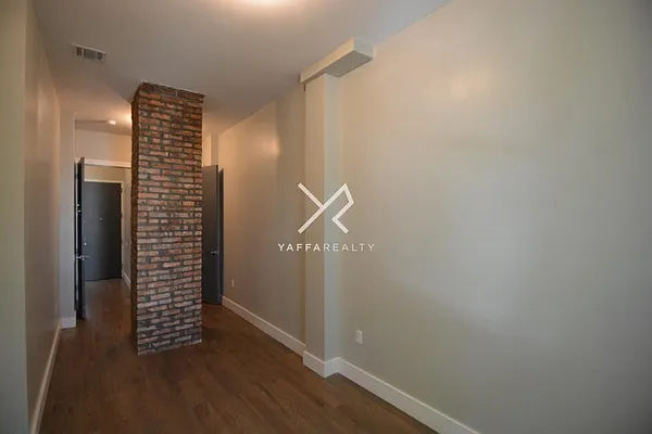 Rented by Yaffa Realty LLC | media 16