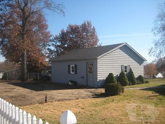 3rd image of 3109 Avenue J