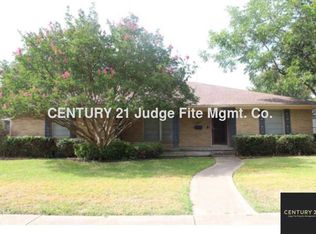 5634 Ledgestone Dr, Dallas, TX 75214