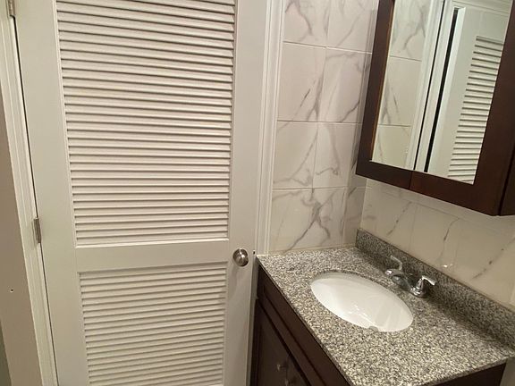 2nd image of 134 Cottage St #2