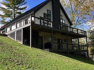 2013 Meadow Ridge Dr, Lancaster, PA 17601