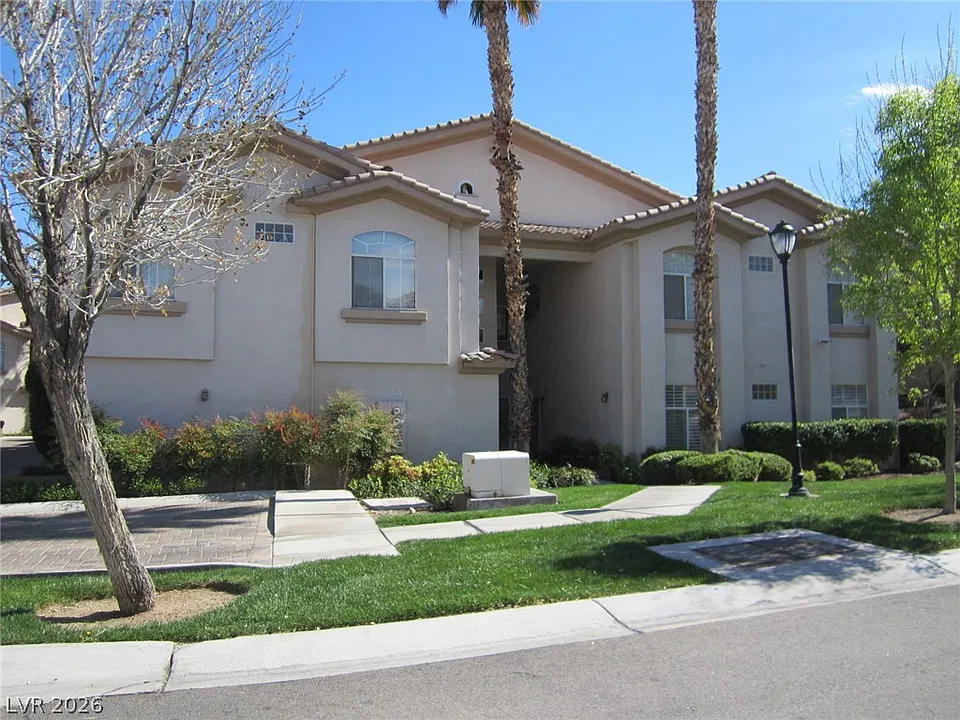 2050 W Warm Springs Rd #211