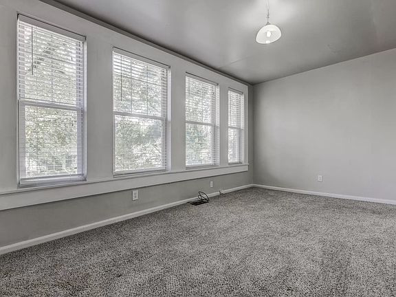 4th image of 615 Linwood Ave NE APT 1