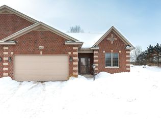 3123 Meridith Way, Bettendorf, IA 52722