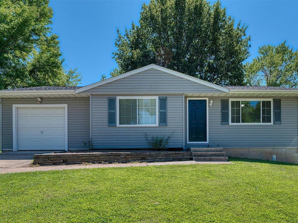 1st image of 703 Chuck Dr